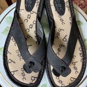 BOC thong flip flop sandals